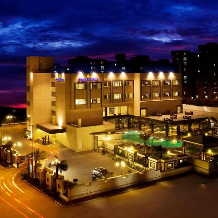 Golden Tulip Bhiwadi Hotel Exterior foto