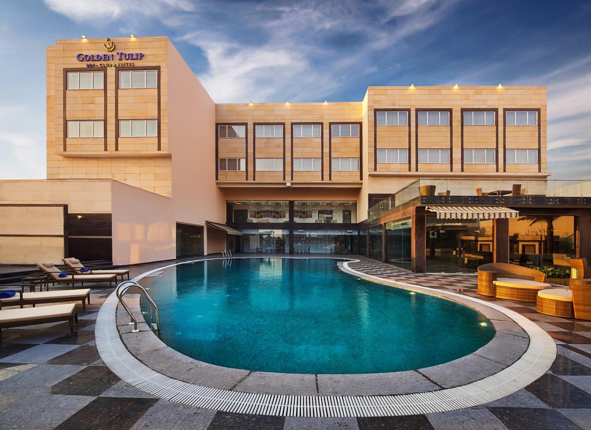 Golden Tulip Bhiwadi Hotel Exterior foto