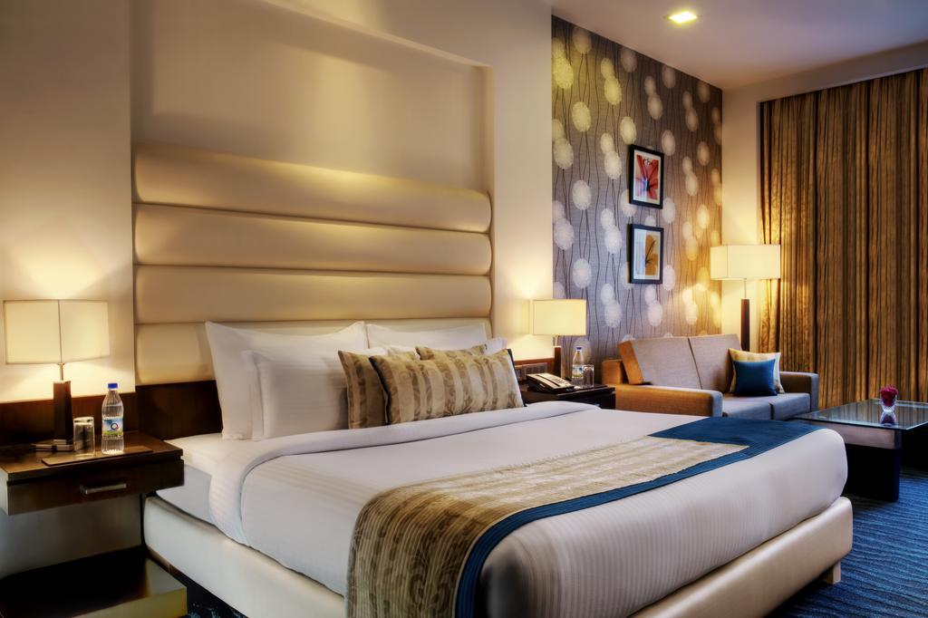 Golden Tulip Bhiwadi Hotel Exterior foto