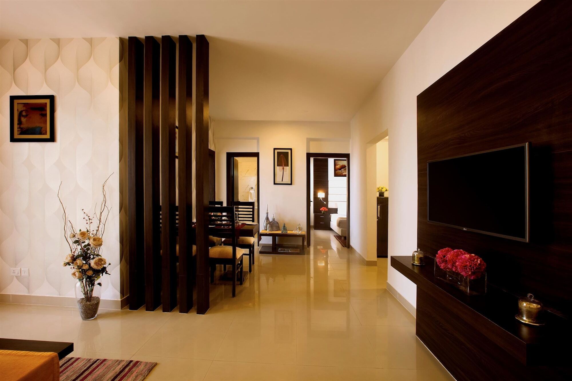 Golden Tulip Bhiwadi Hotel Exterior foto